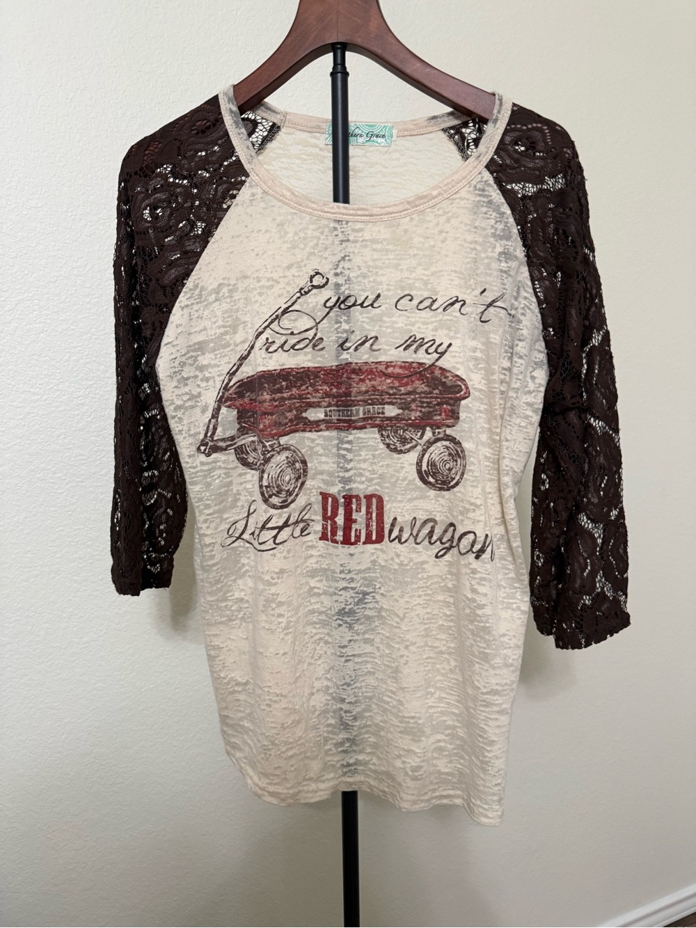 Southern Grace Cream Tee with Red Graphic
